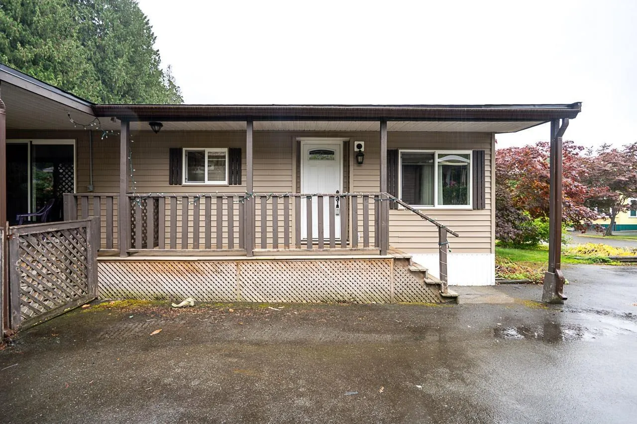 8 52324 YALE ROAD|Rosedale