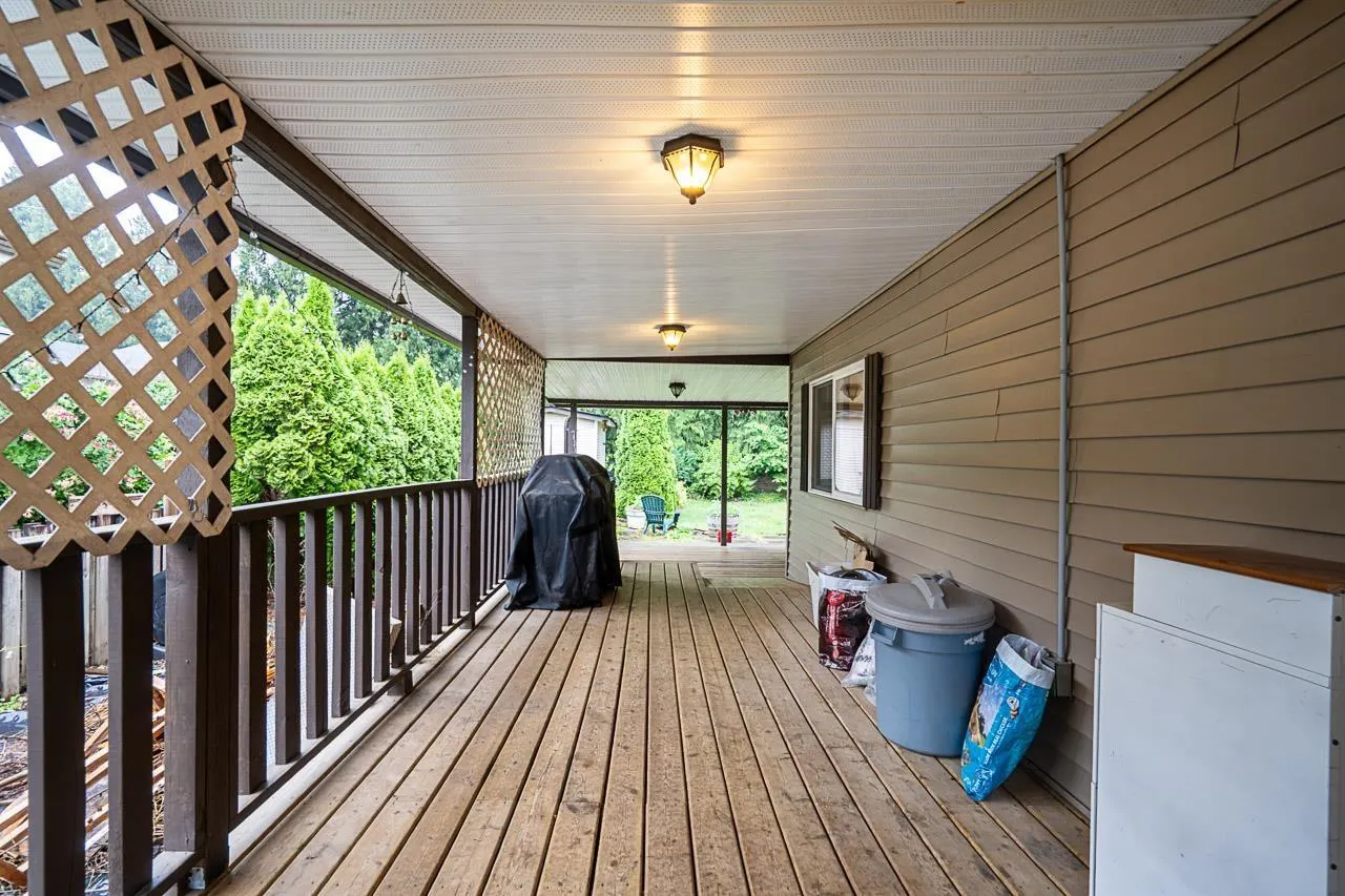 8 52324 YALE ROAD|Rosedale