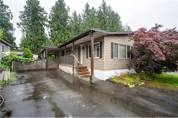 8 52324 YALE ROAD|Rosedale