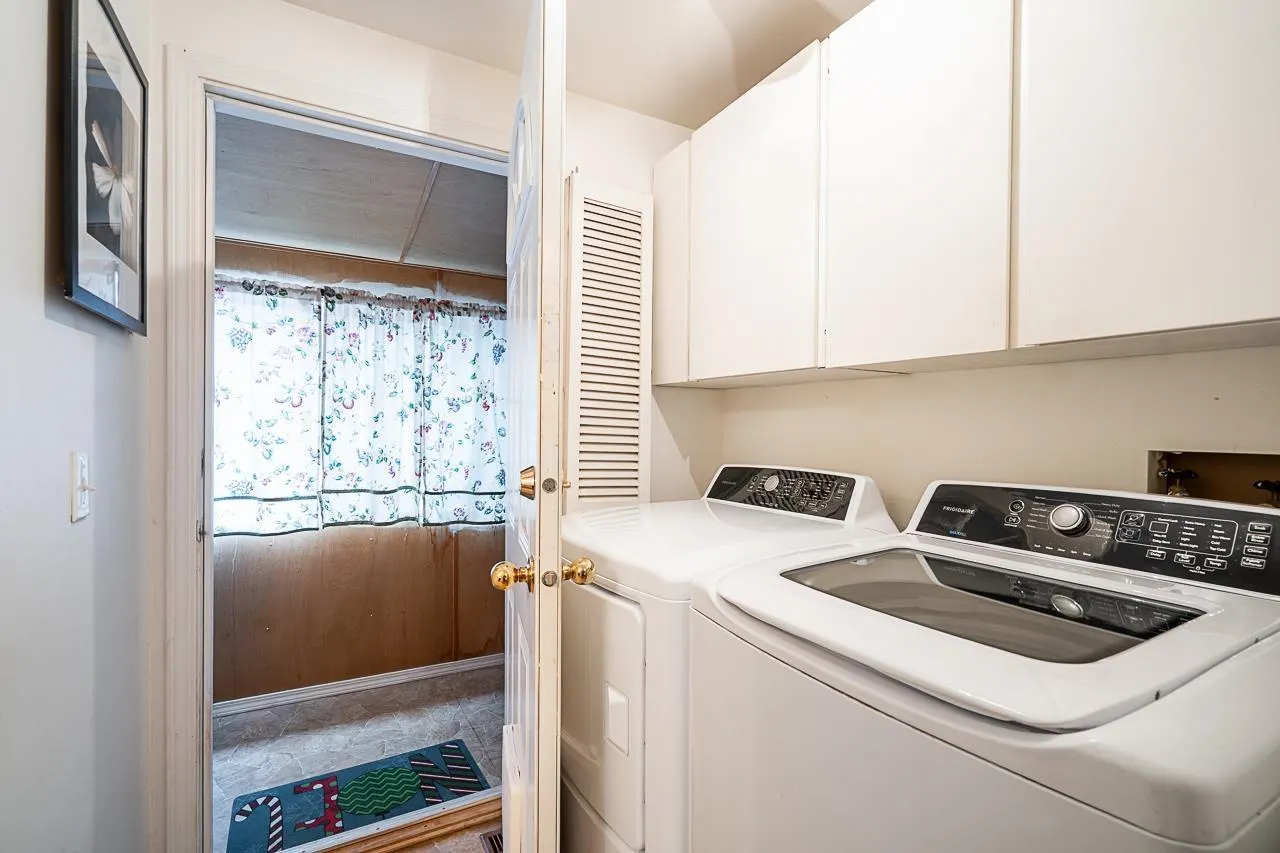 8 52324 YALE ROAD|Rosedale