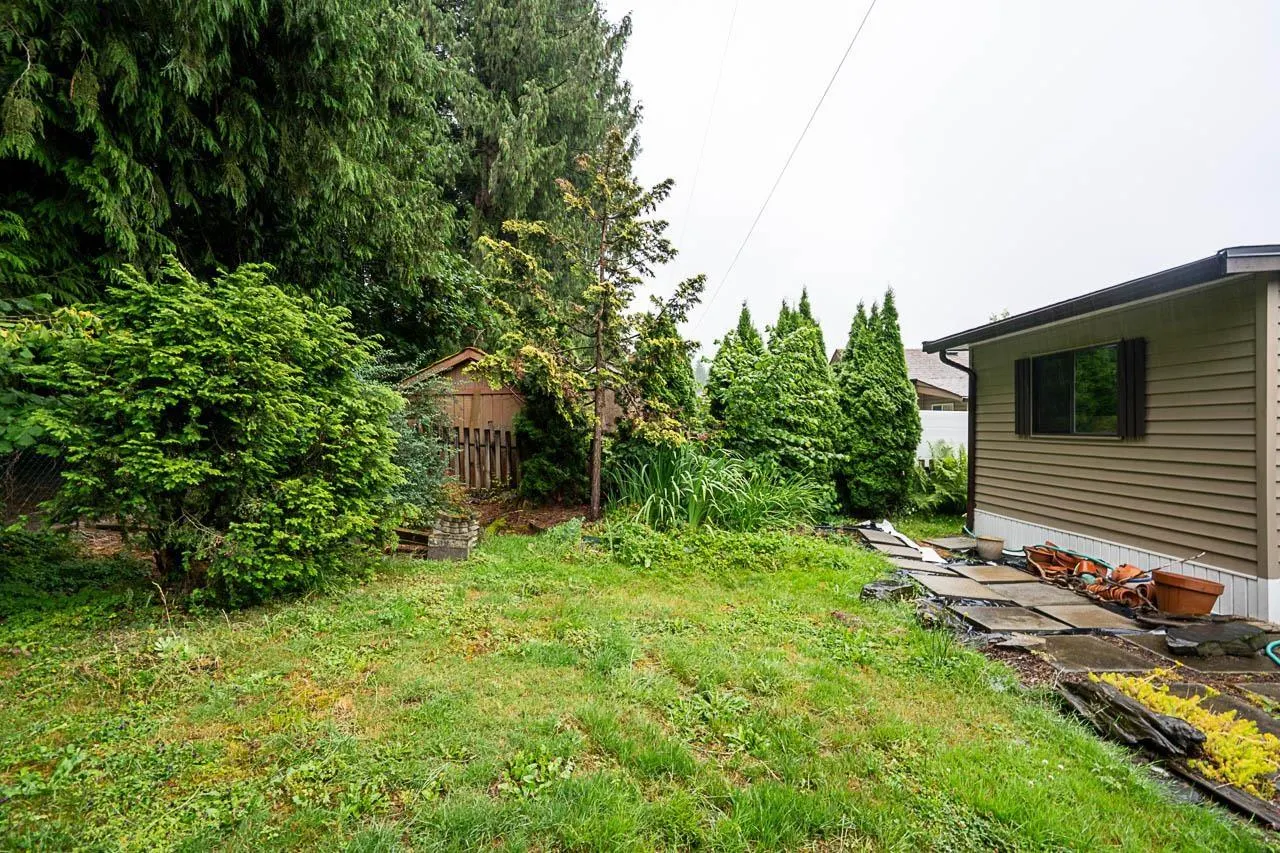 8 52324 YALE ROAD|Rosedale