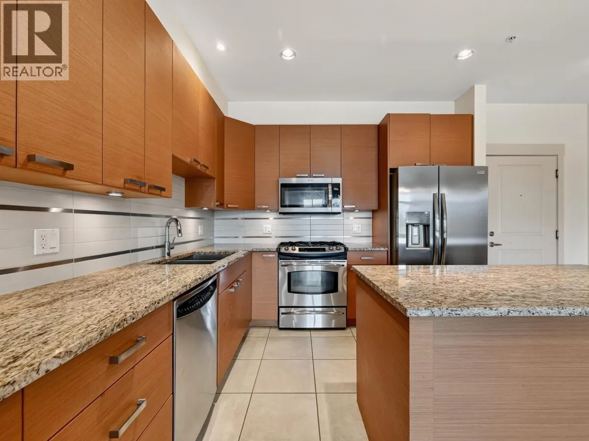 305 4365 HASTINGS STREET