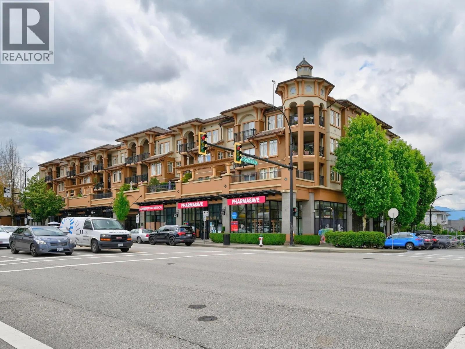 305 4365 HASTINGS STREET