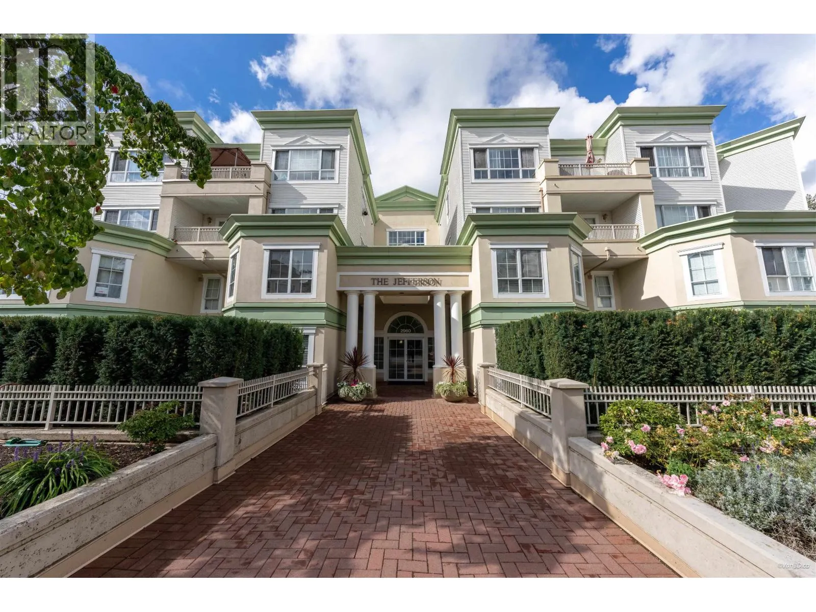 113 2960 PRINCESS CRESCENT