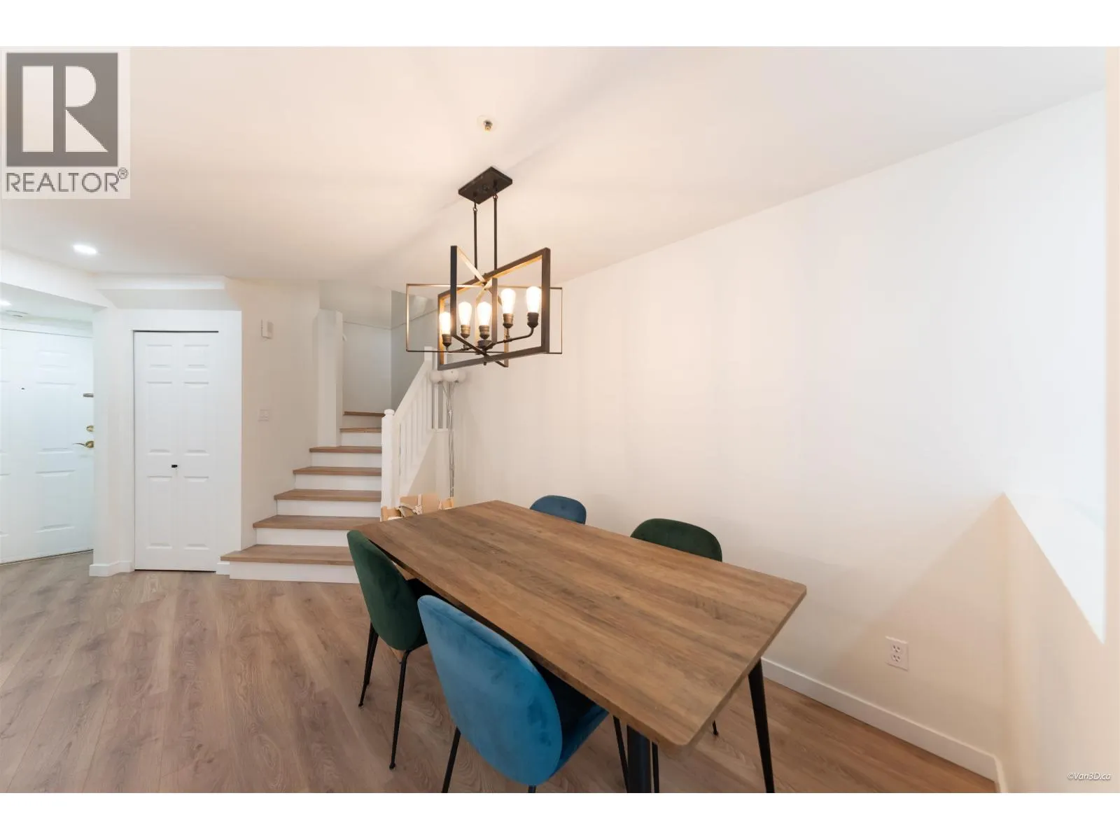 113 2960 PRINCESS CRESCENT