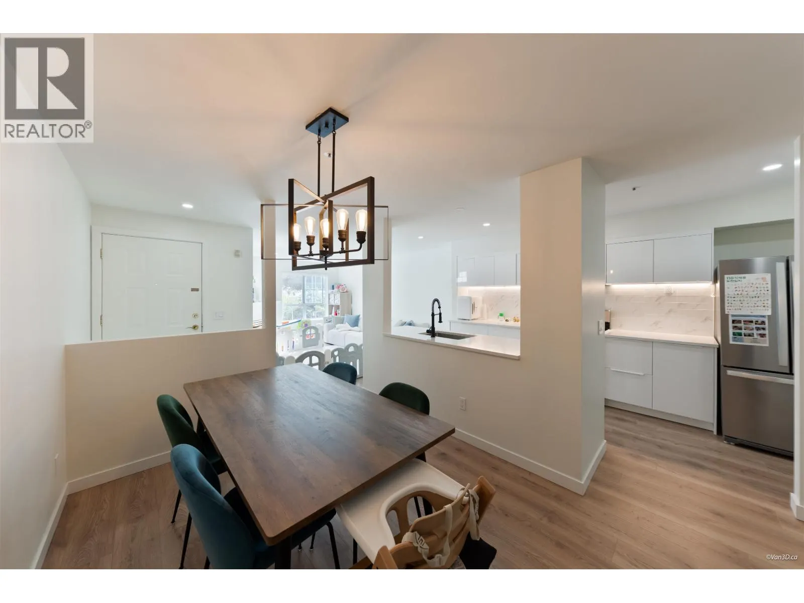 113 2960 PRINCESS CRESCENT