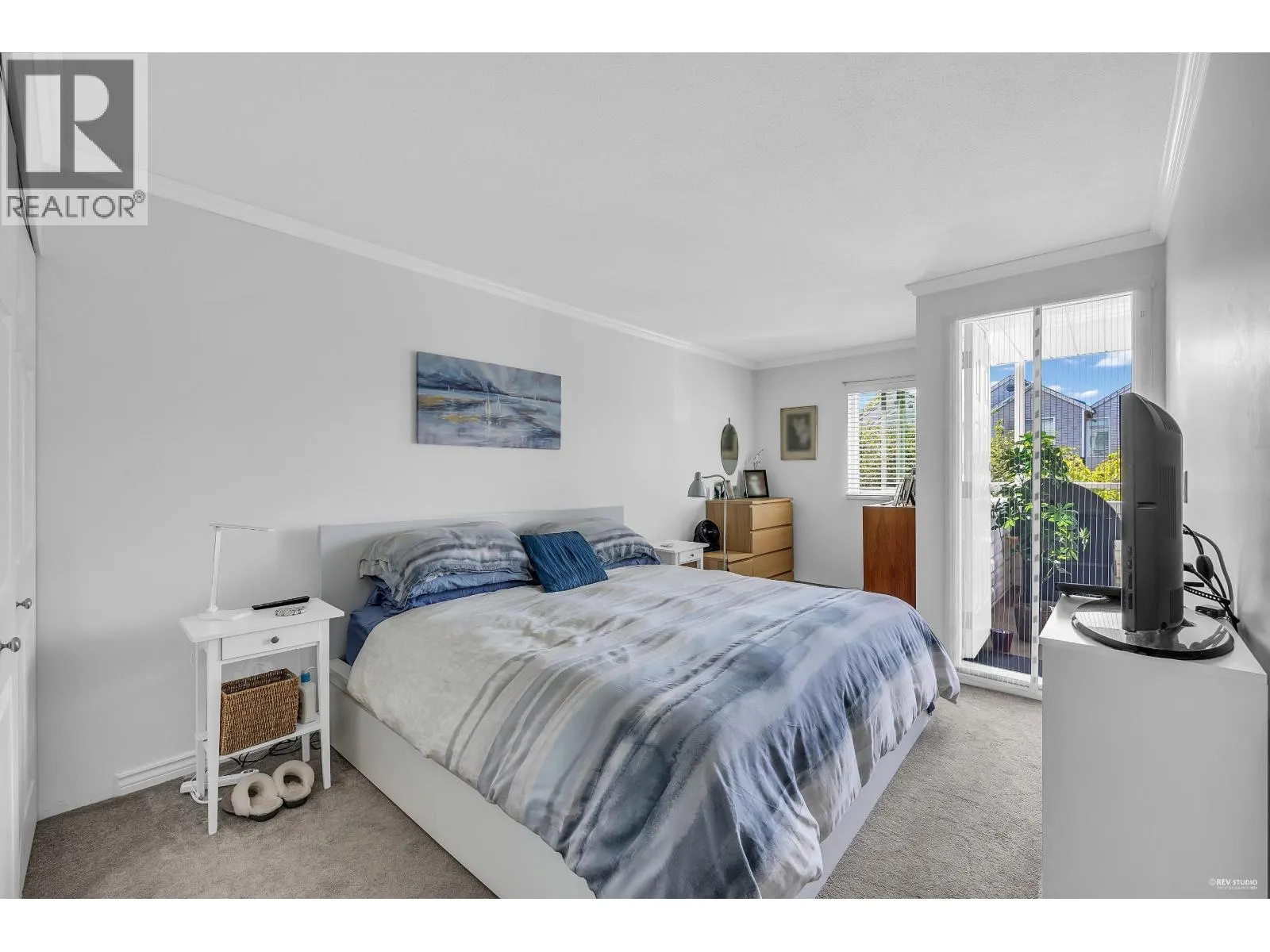 15 5661 LADNER TRUNK ROAD