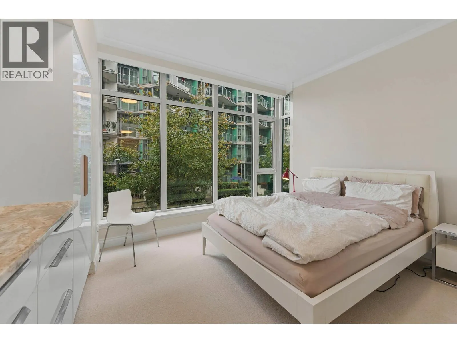 211 185 VICTORY SHIP WAY