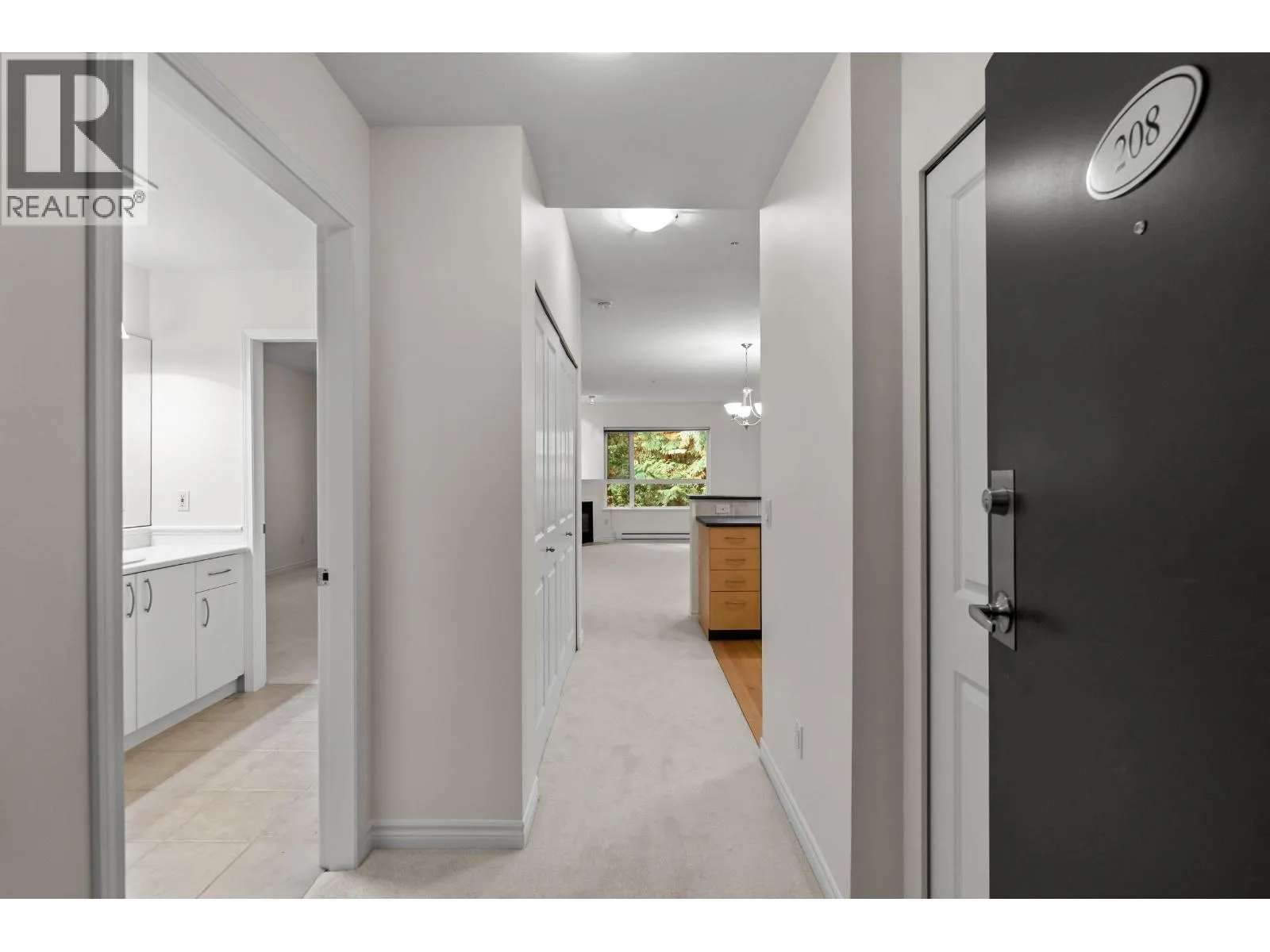 208 3151 CONNAUGHT CRESCENT