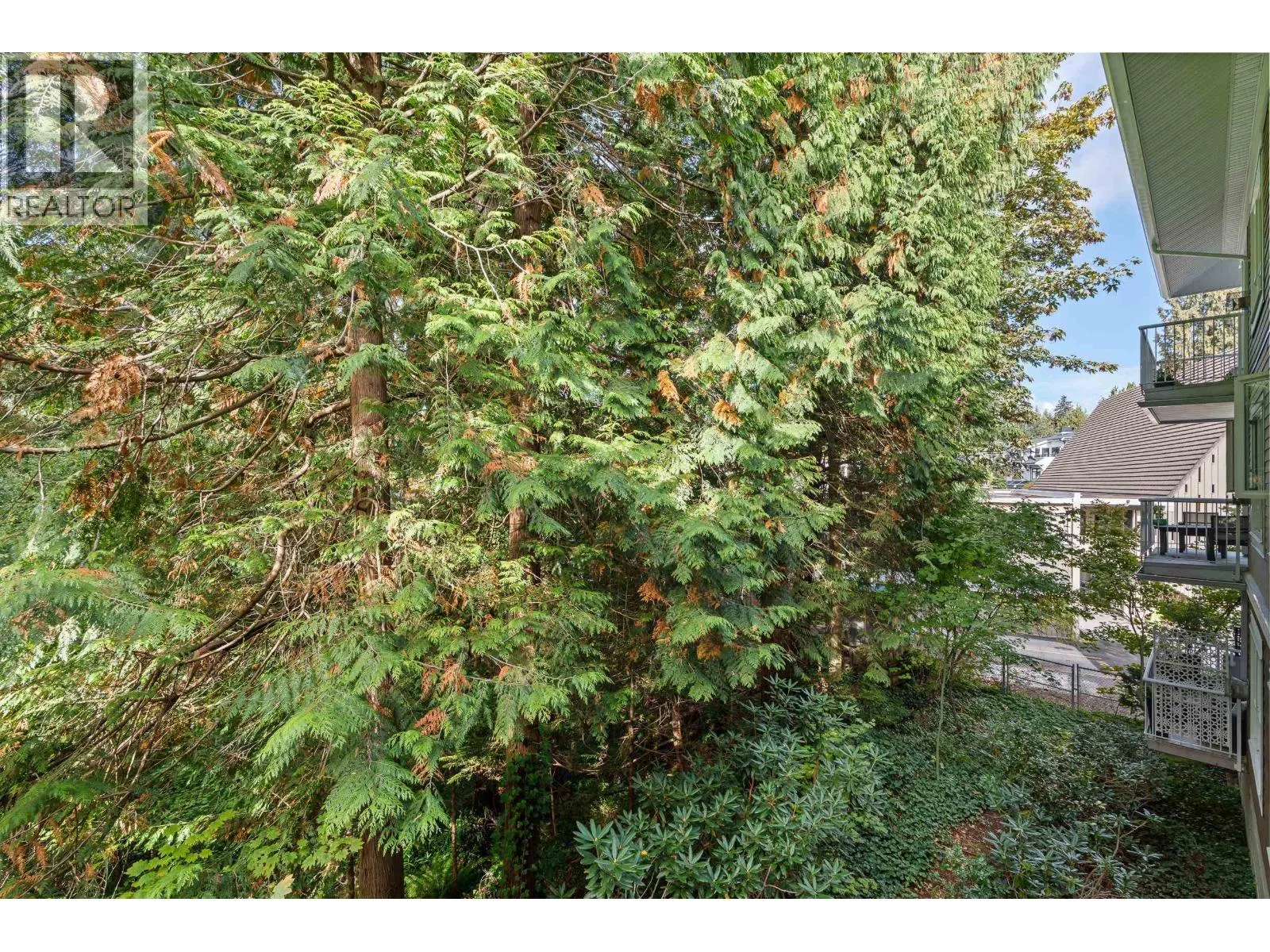 208 3151 CONNAUGHT CRESCENT