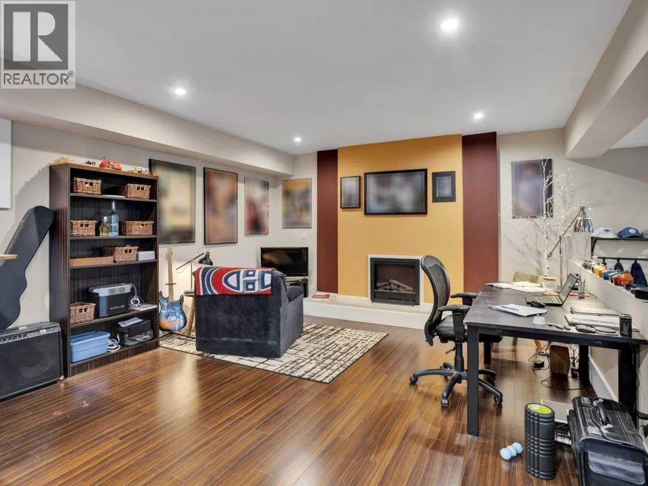 7565 WHELEN COURT