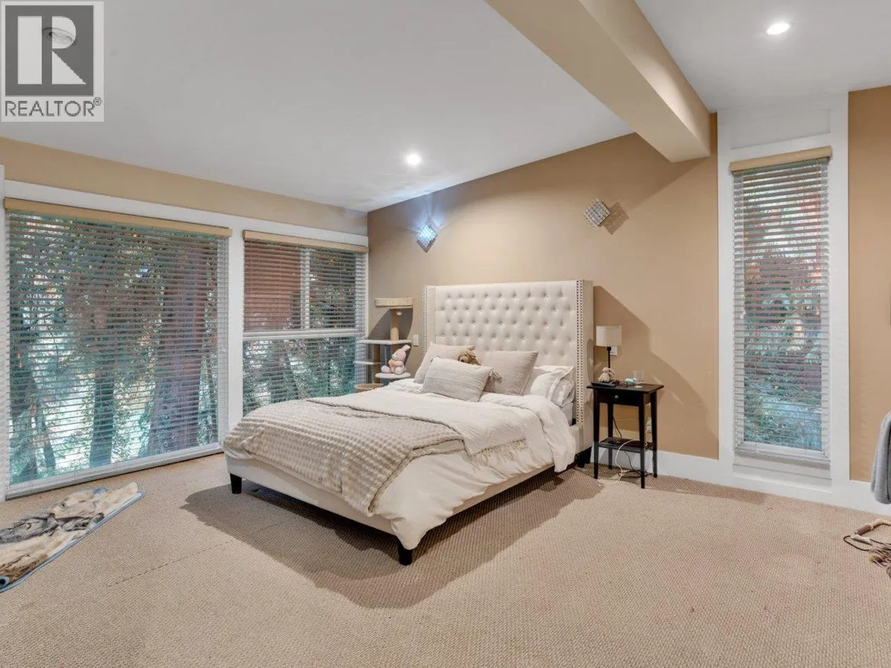 7565 WHELEN COURT