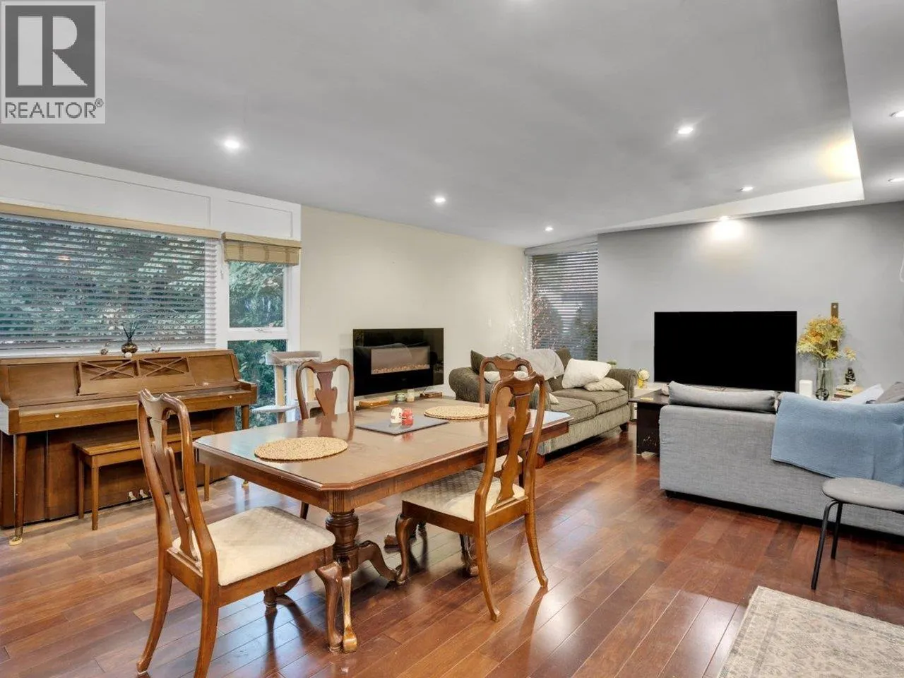 7565 WHELEN COURT