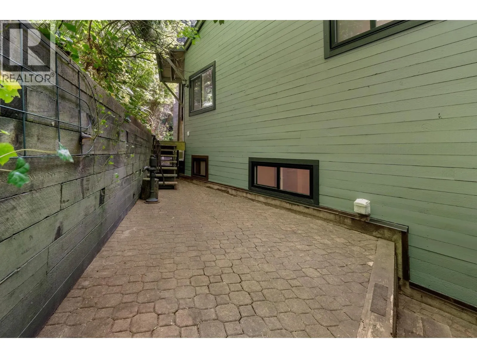 2086 RIVERGROVE PLACE