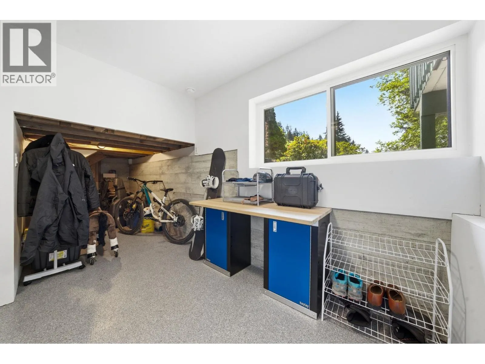 2086 RIVERGROVE PLACE