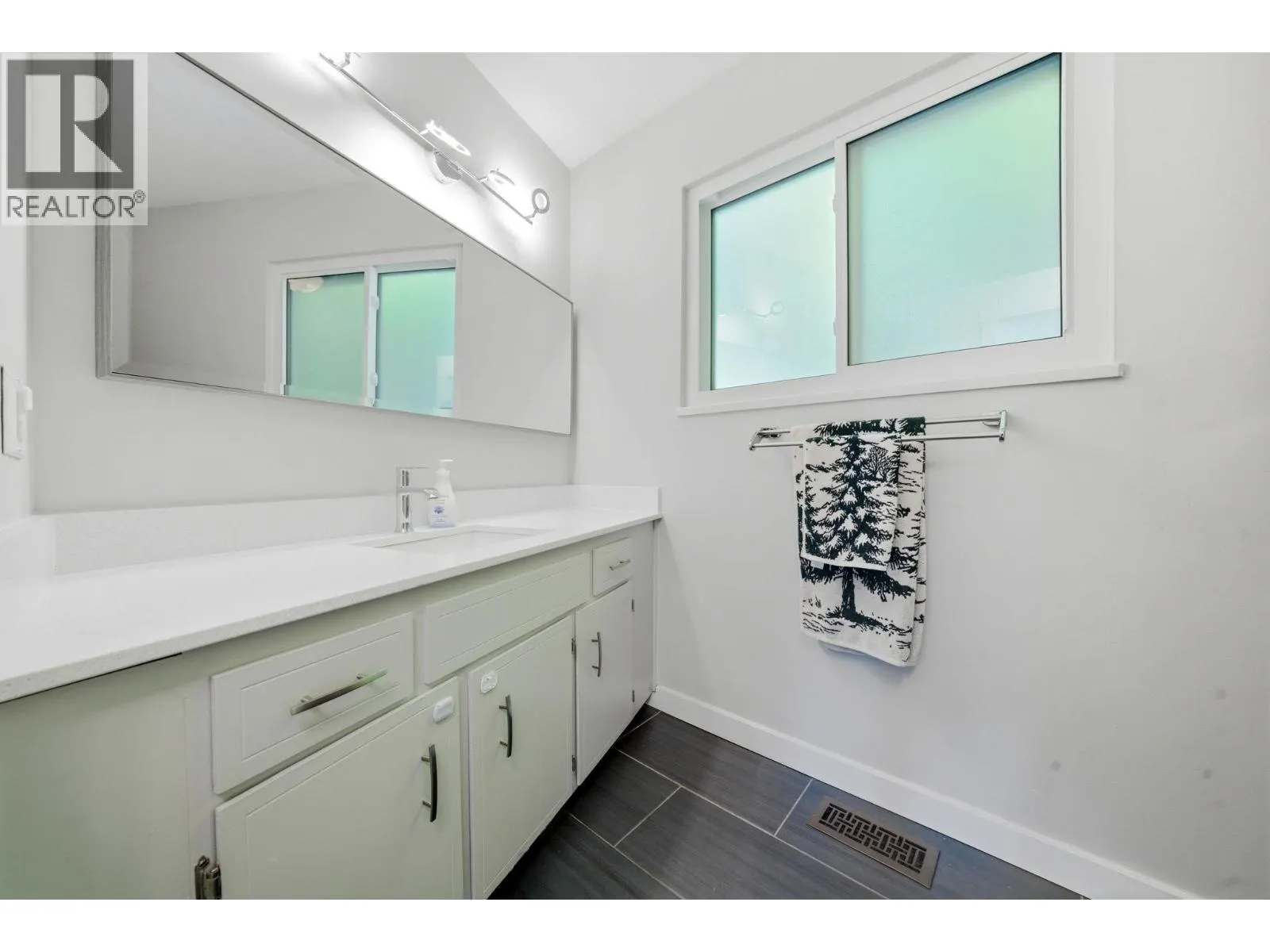 2086 RIVERGROVE PLACE