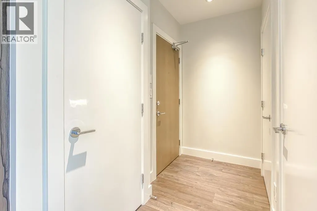 107 258 NELSON'S COURT
