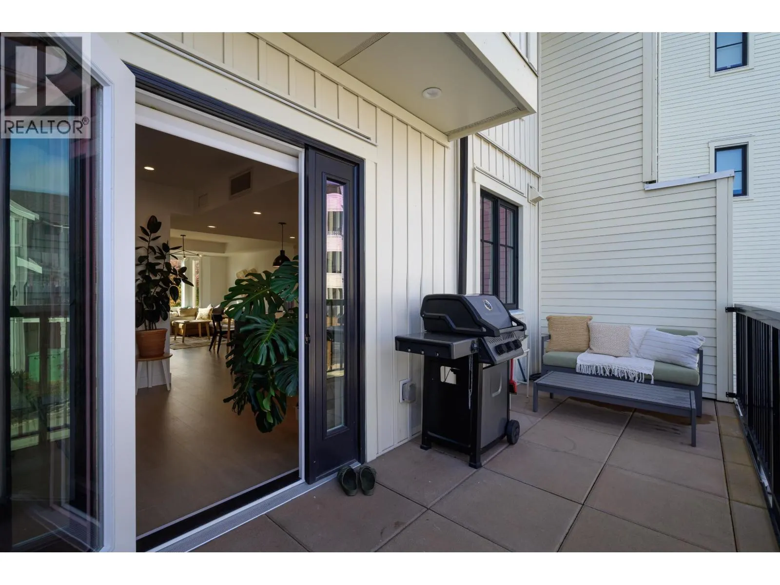 6363 SOUTHLANDS DRIVE
