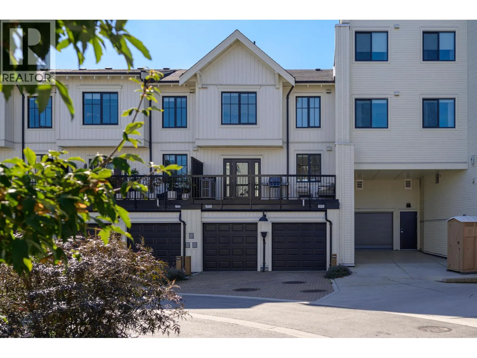 6363 SOUTHLANDS DRIVE