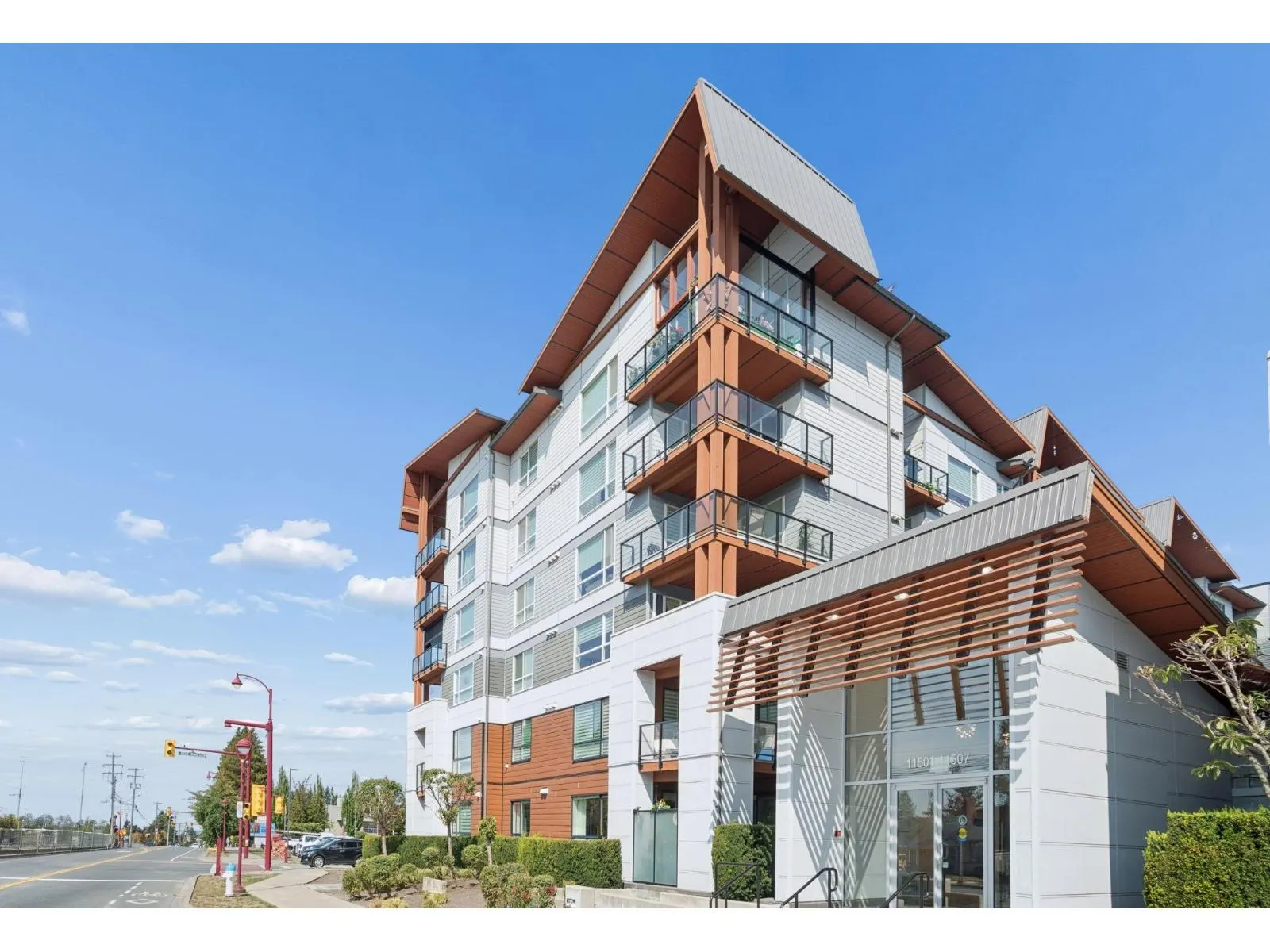 216 11507 84 AVENUE
