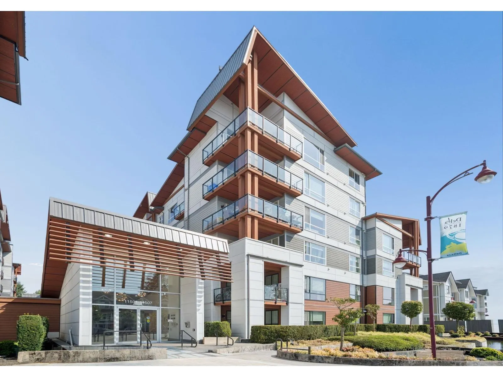 216 11507 84 AVENUE