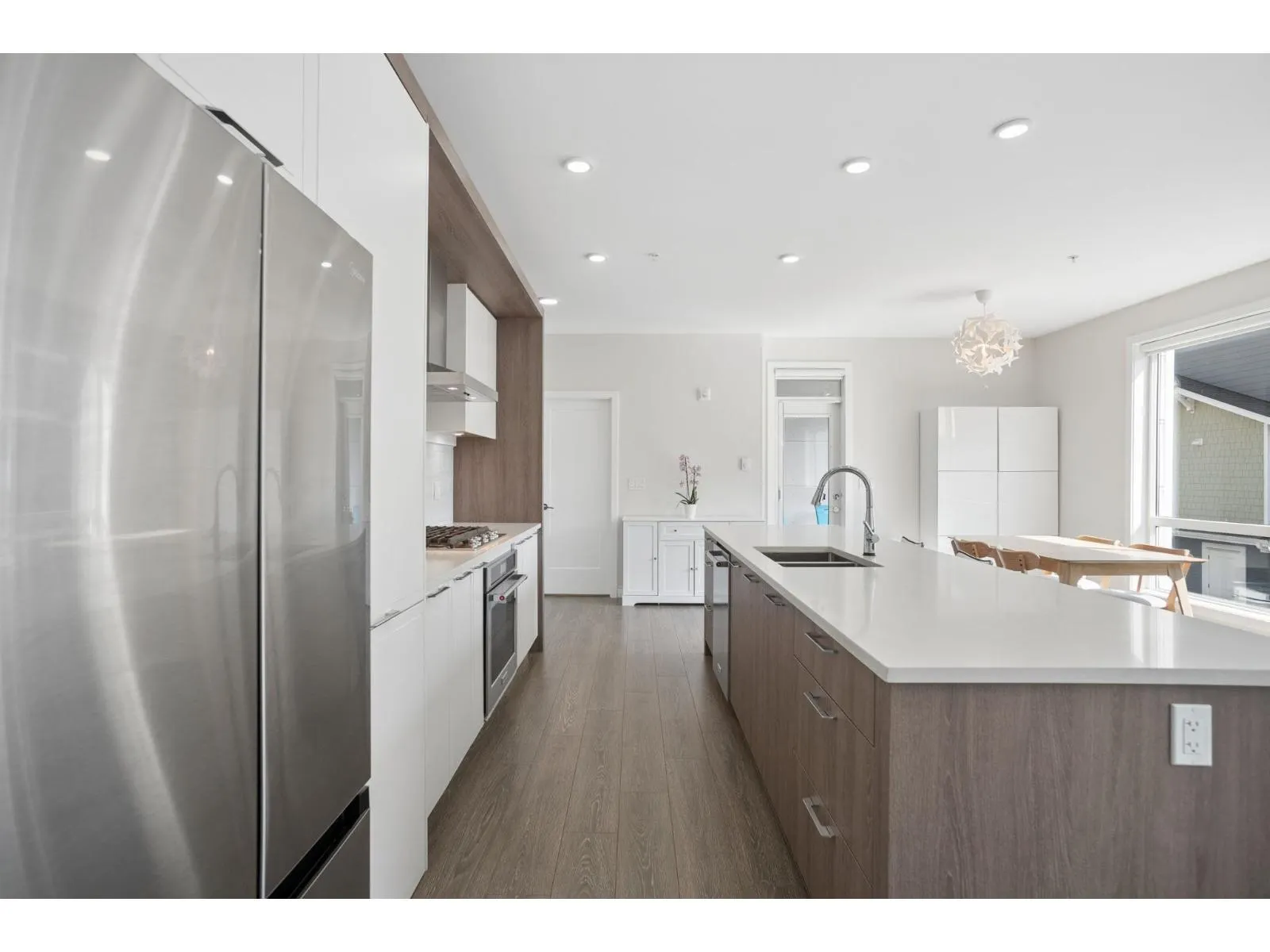 216 11507 84 AVENUE
