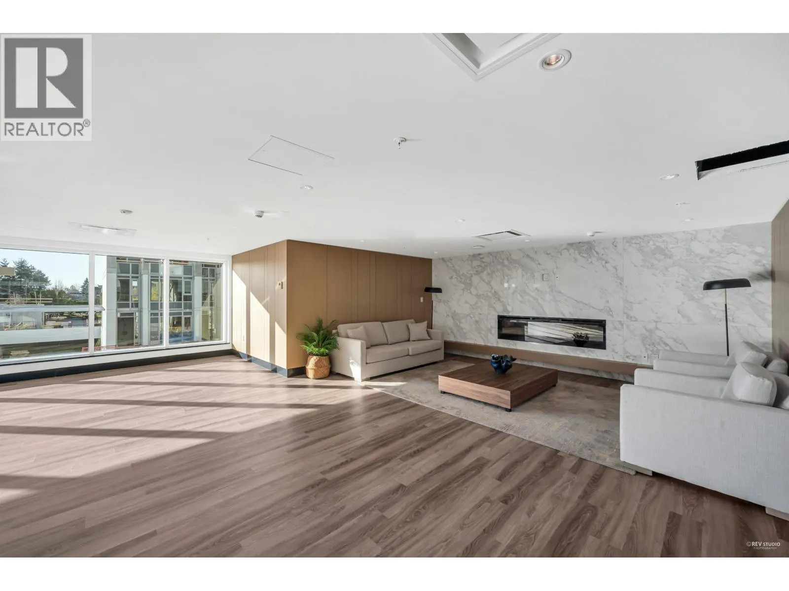 1701 4458 BERESFORD STREET