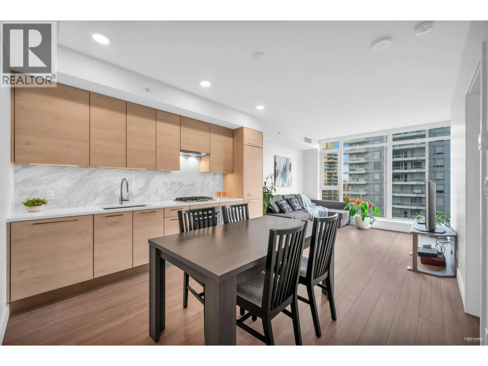 1701 4458 BERESFORD STREET