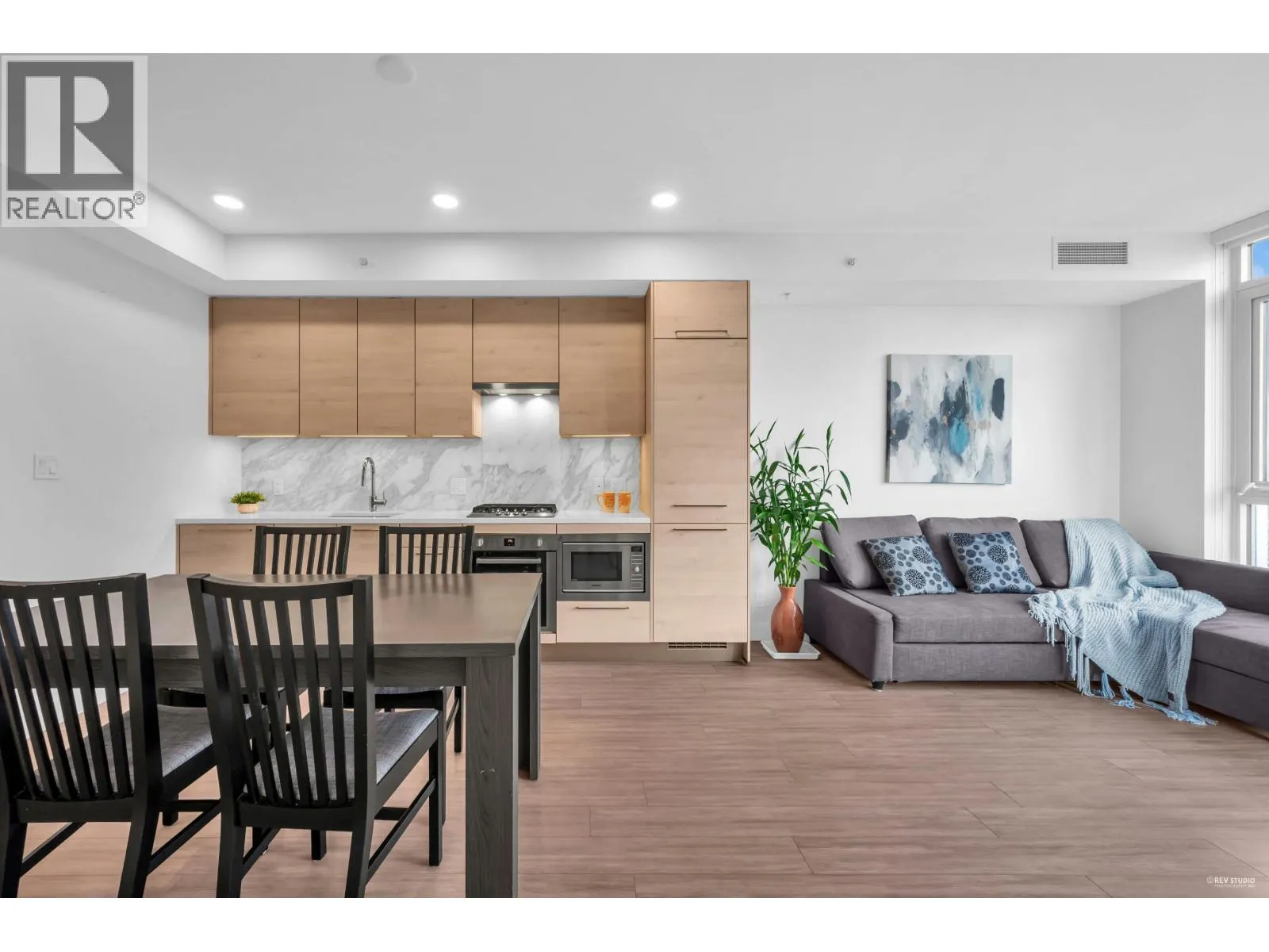 1701 4458 BERESFORD STREET