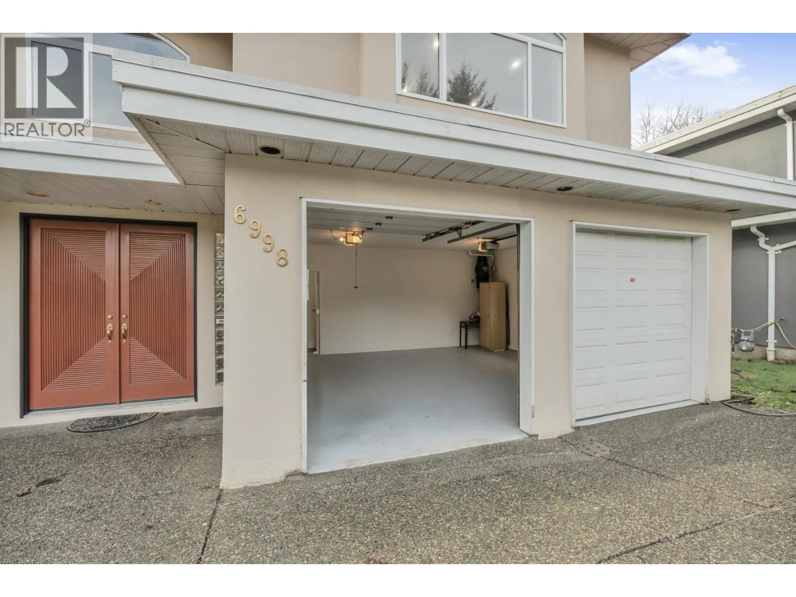 6998 FIELDING COURT