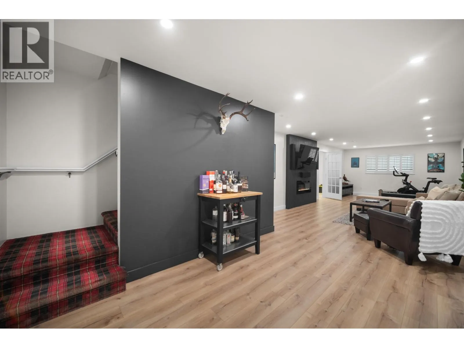 23659 TAMARACK LANE