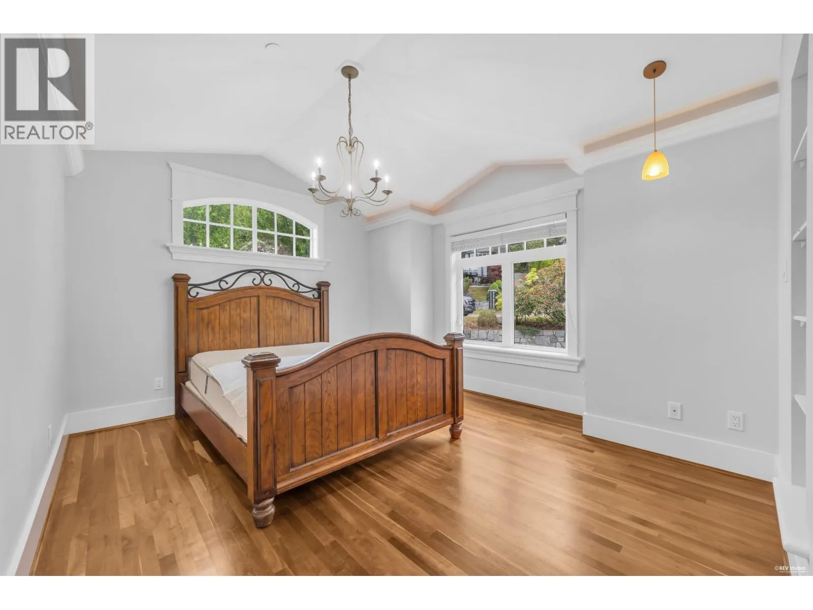 2340 ORCHARD LANE