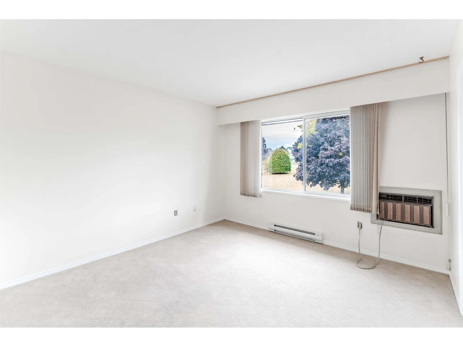 244 32691 GARIBALDI DRIVE