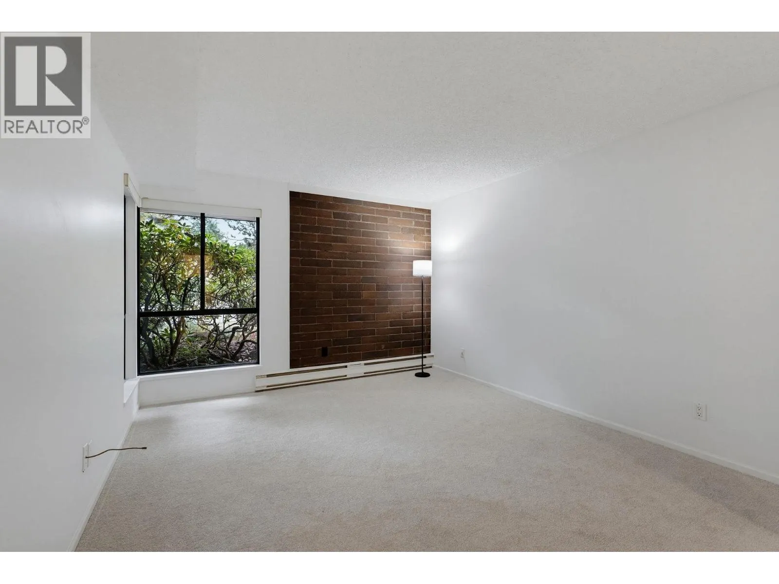 106 333 WETHERSFIELD DRIVE