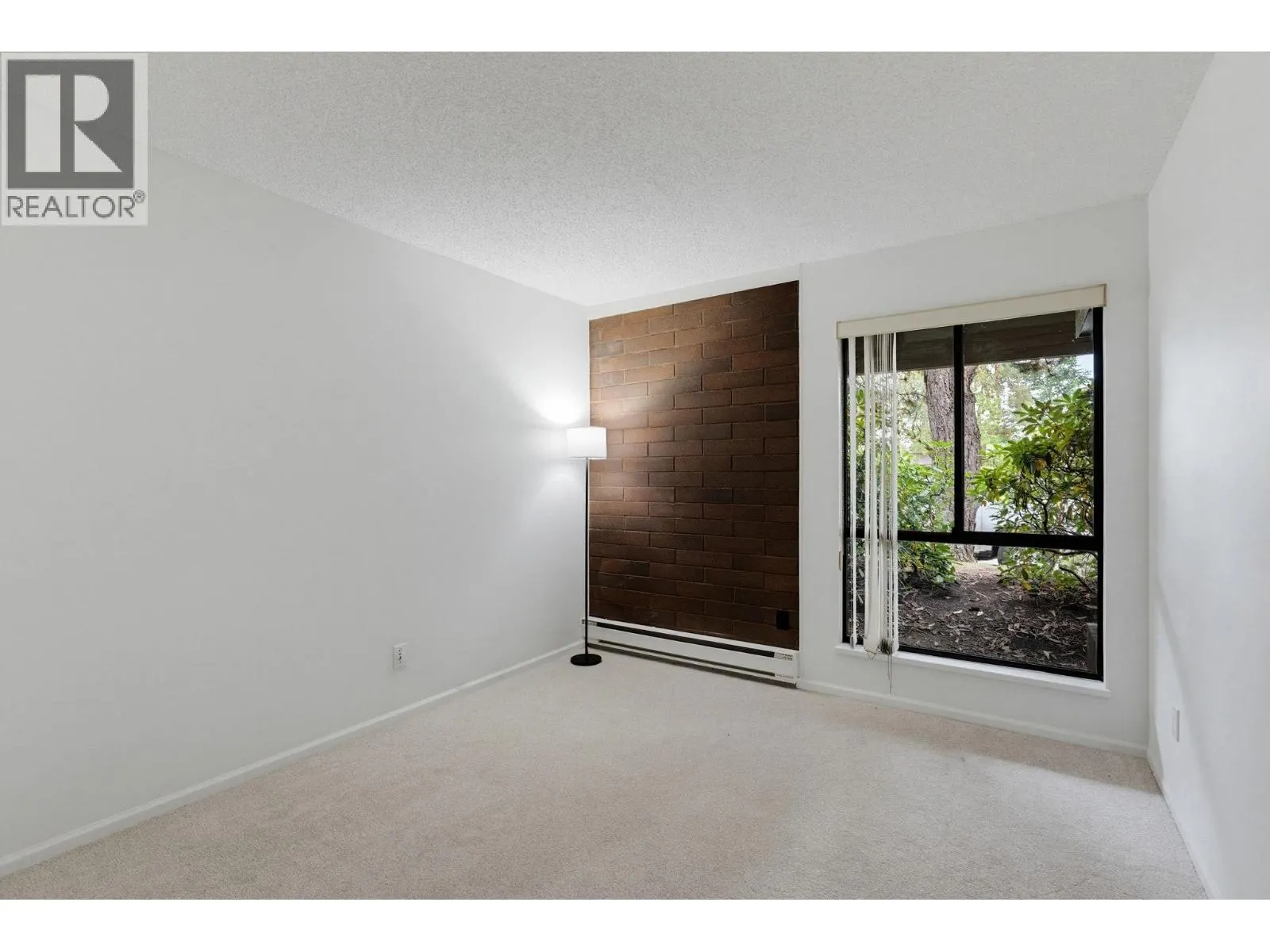 106 333 WETHERSFIELD DRIVE