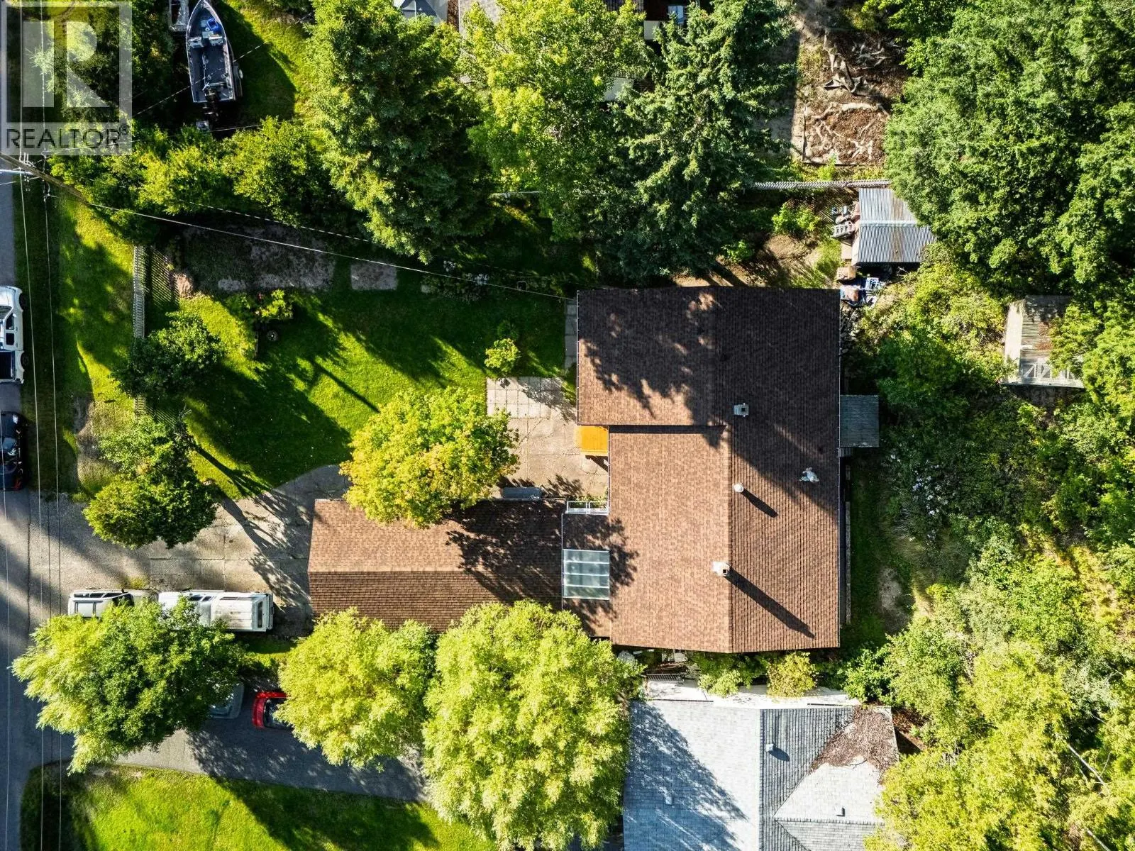 1688 AINTREE DRIVE