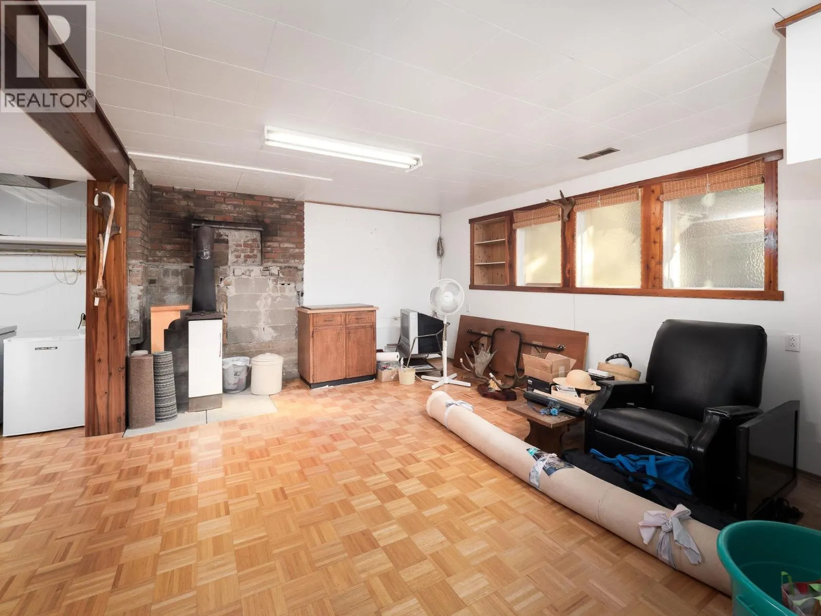 1688 AINTREE DRIVE
