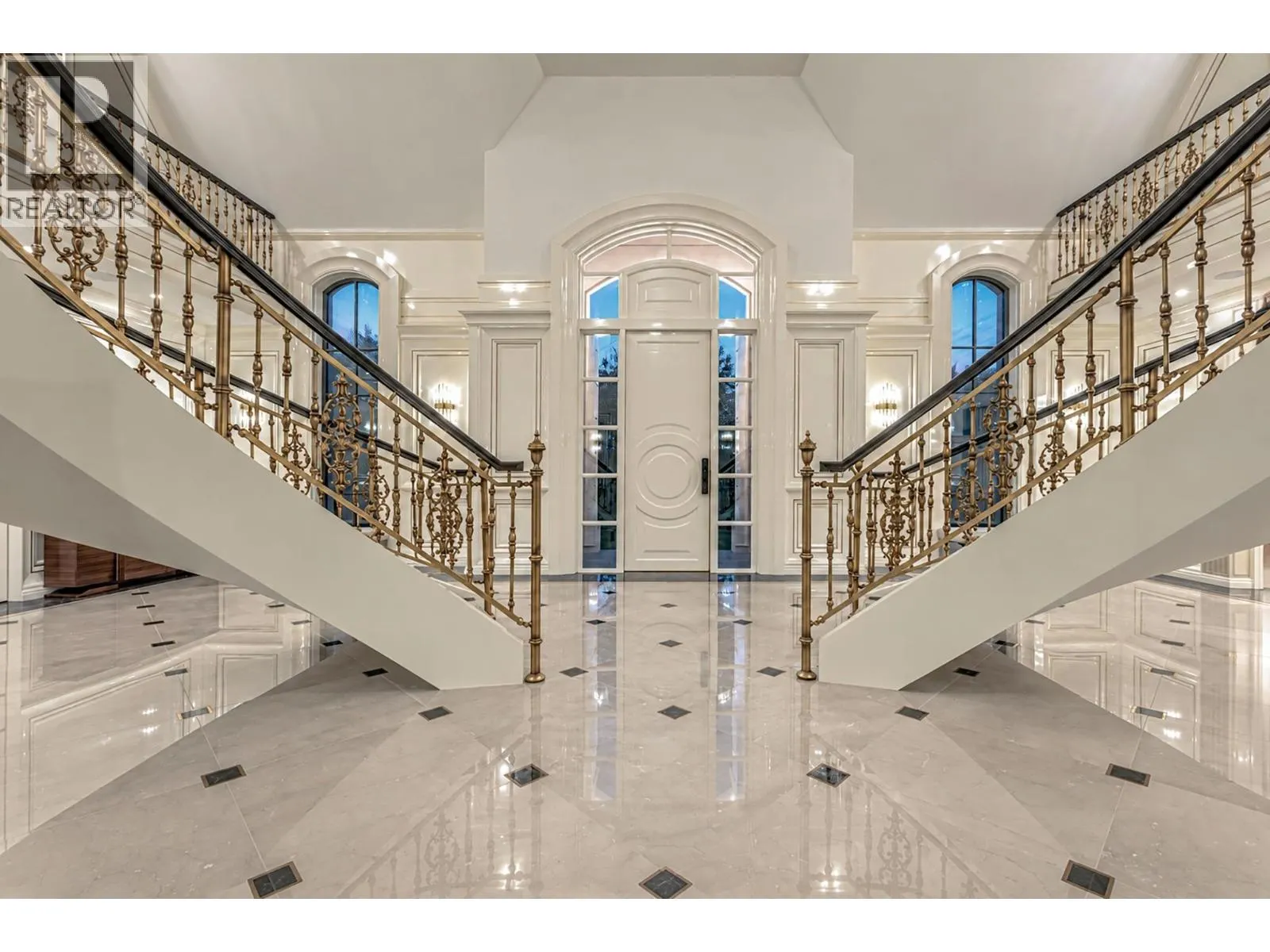 2867 MARINE DRIVE