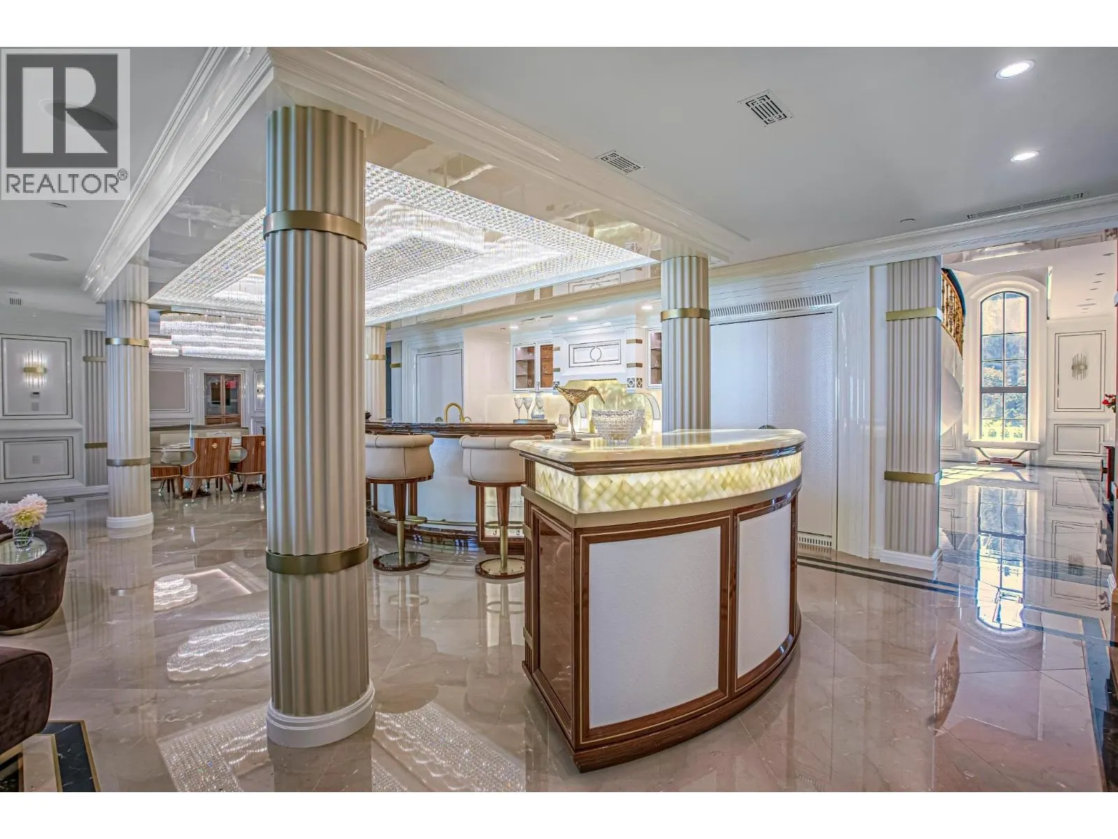 2867 MARINE DRIVE