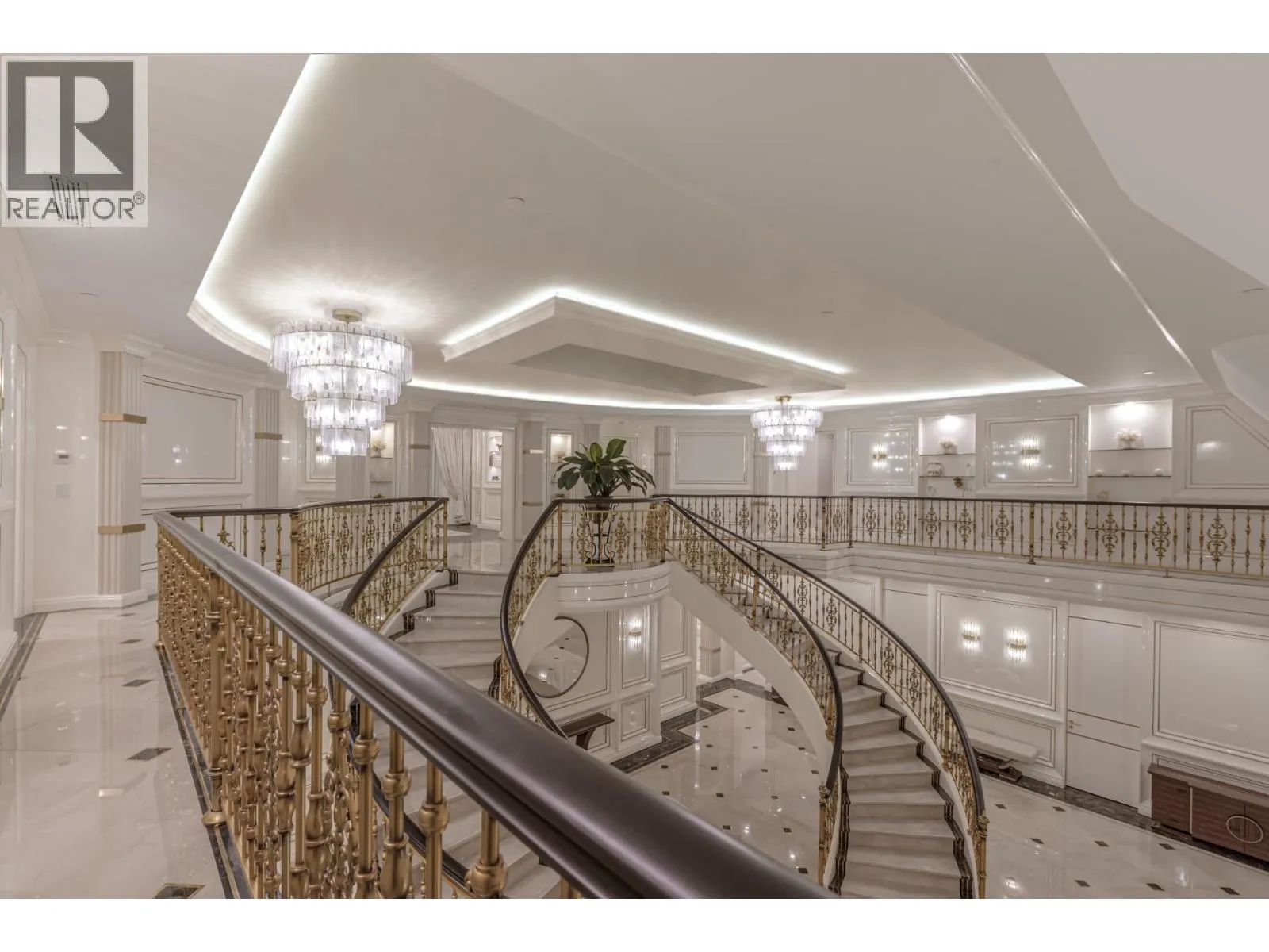 2867 MARINE DRIVE