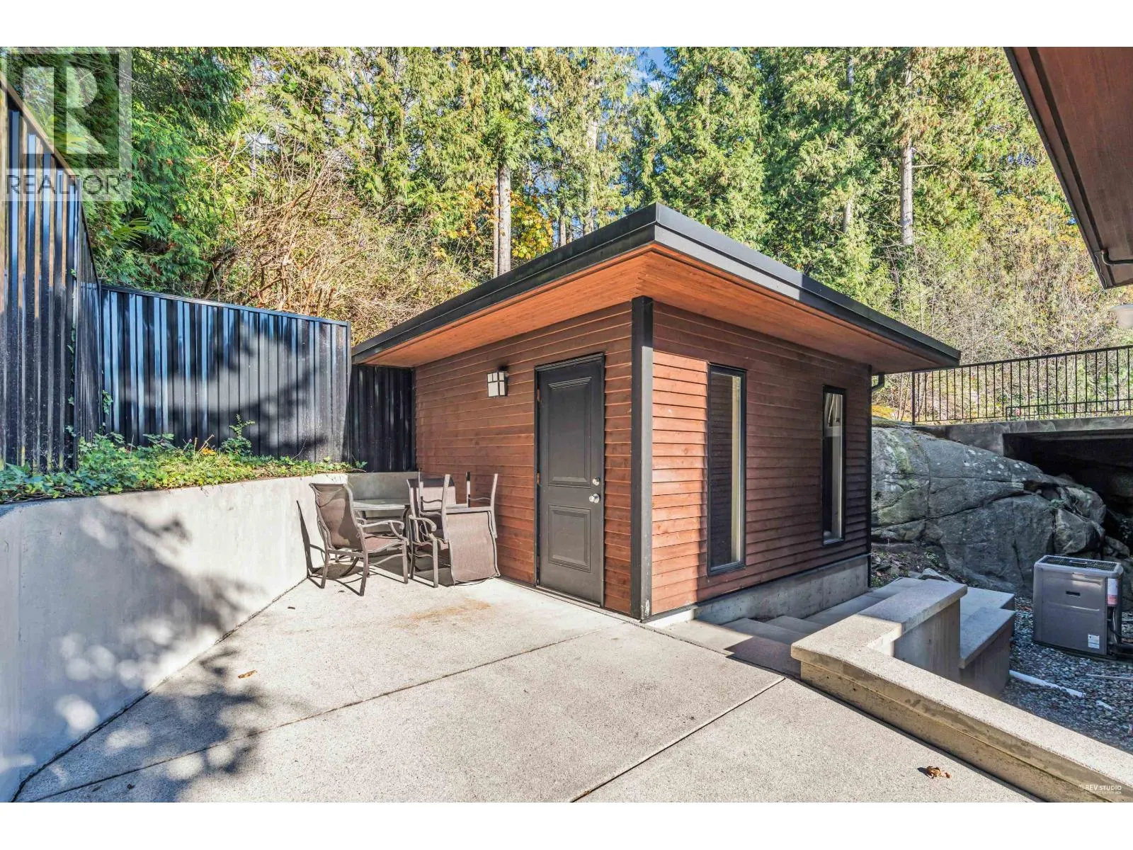 4742 CAULFEILD DRIVE