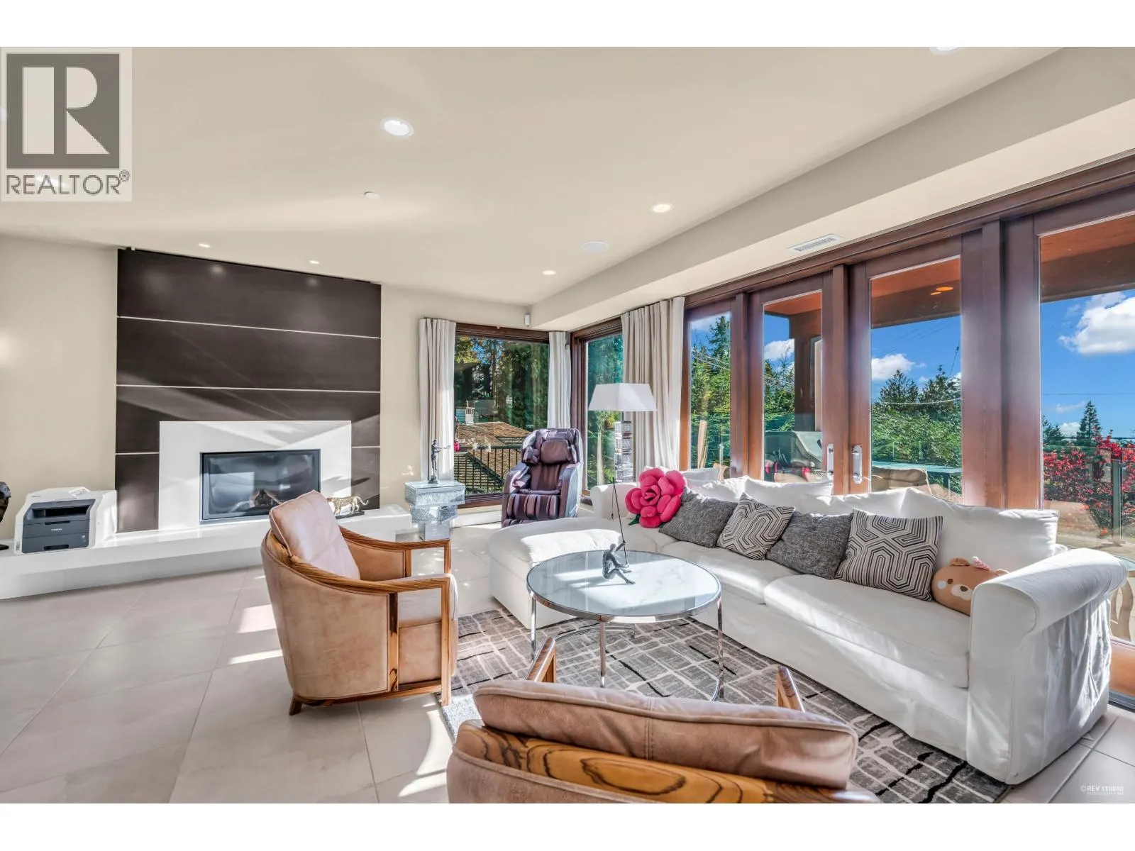 4742 CAULFEILD DRIVE