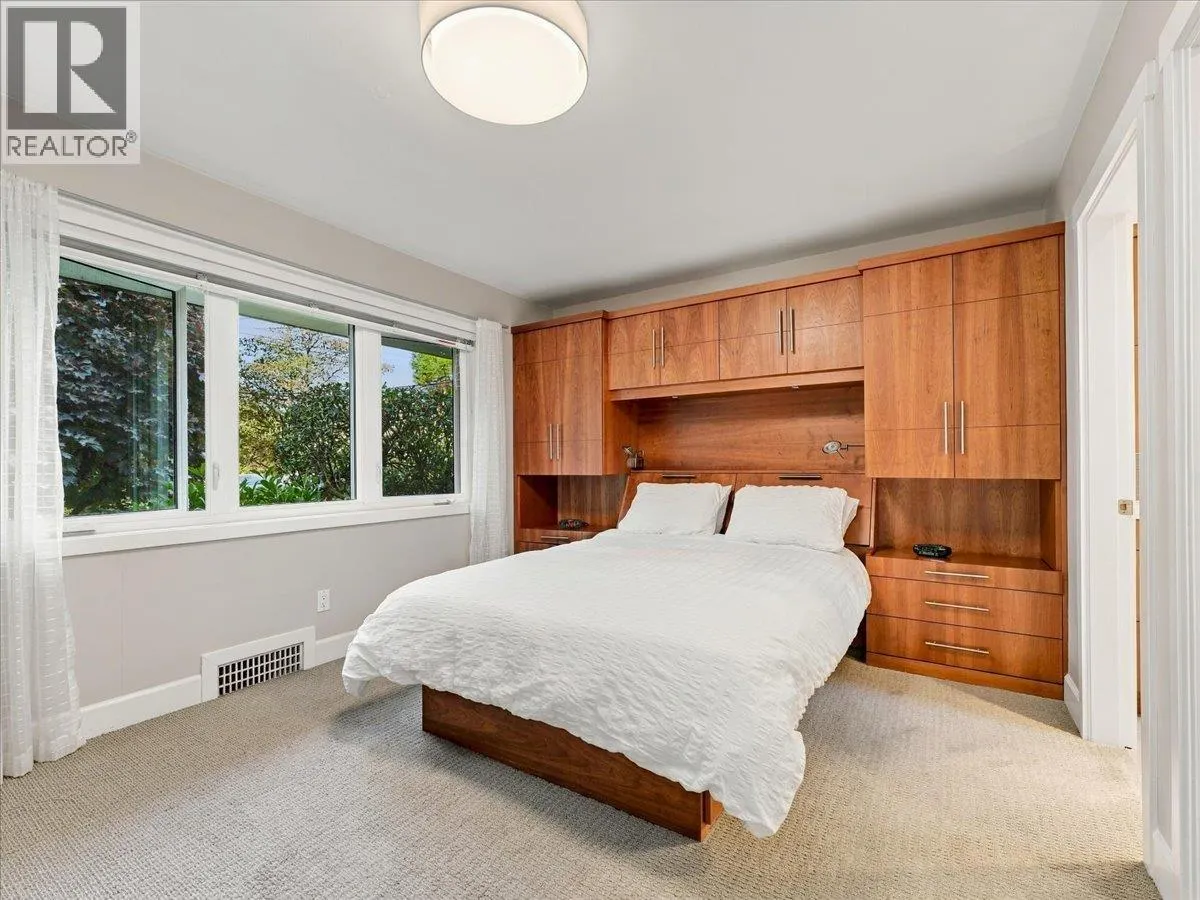 1160 14TH STREET