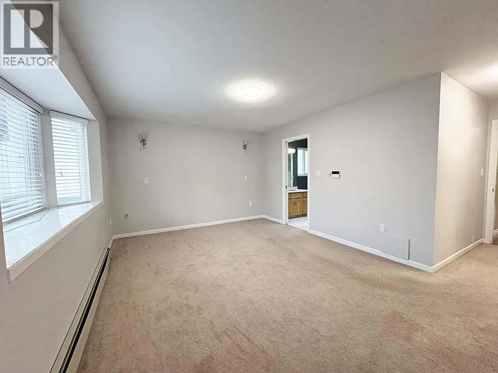 Upper 5225 CANADA WAY