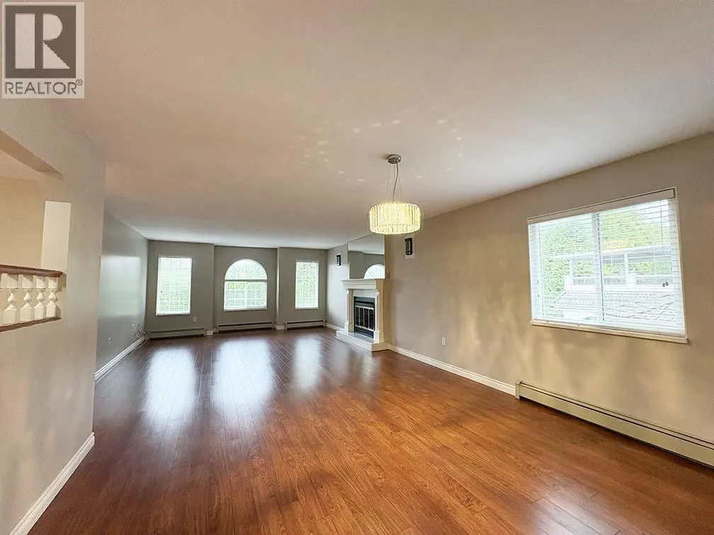 Upper 5225 CANADA WAY