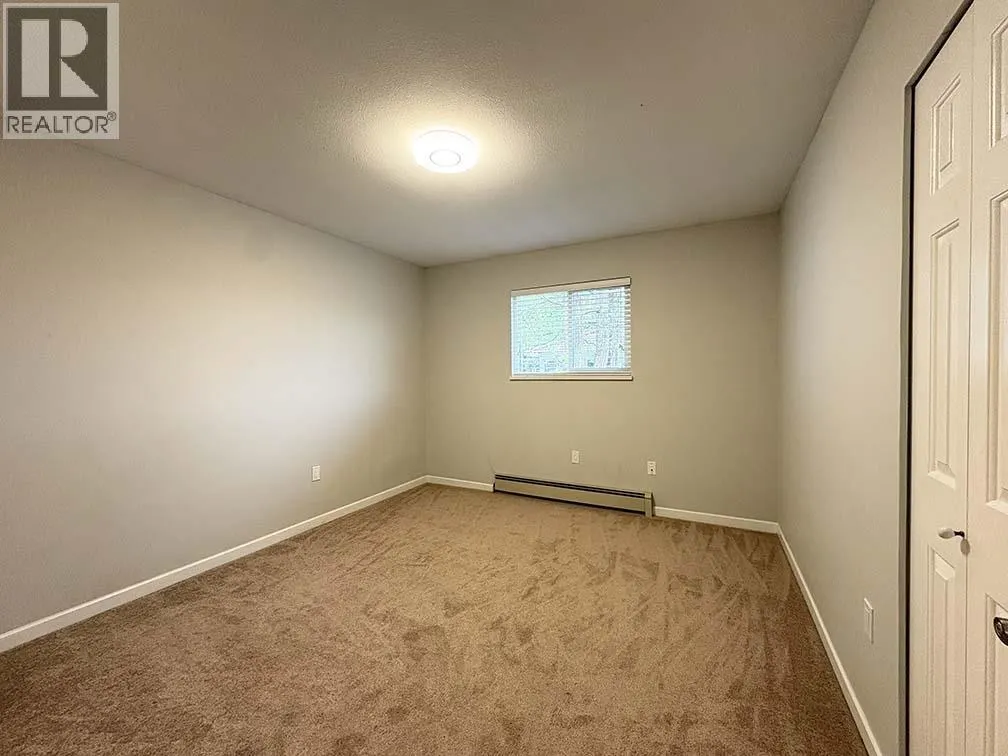 Upper 5225 CANADA WAY