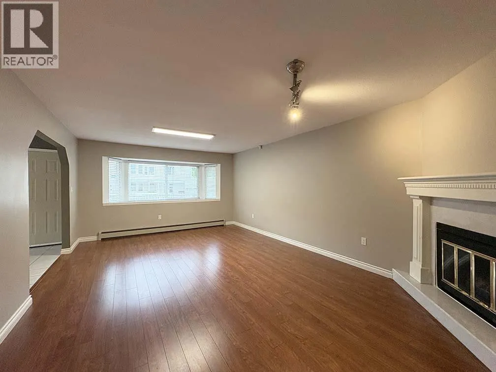 Upper 5225 CANADA WAY