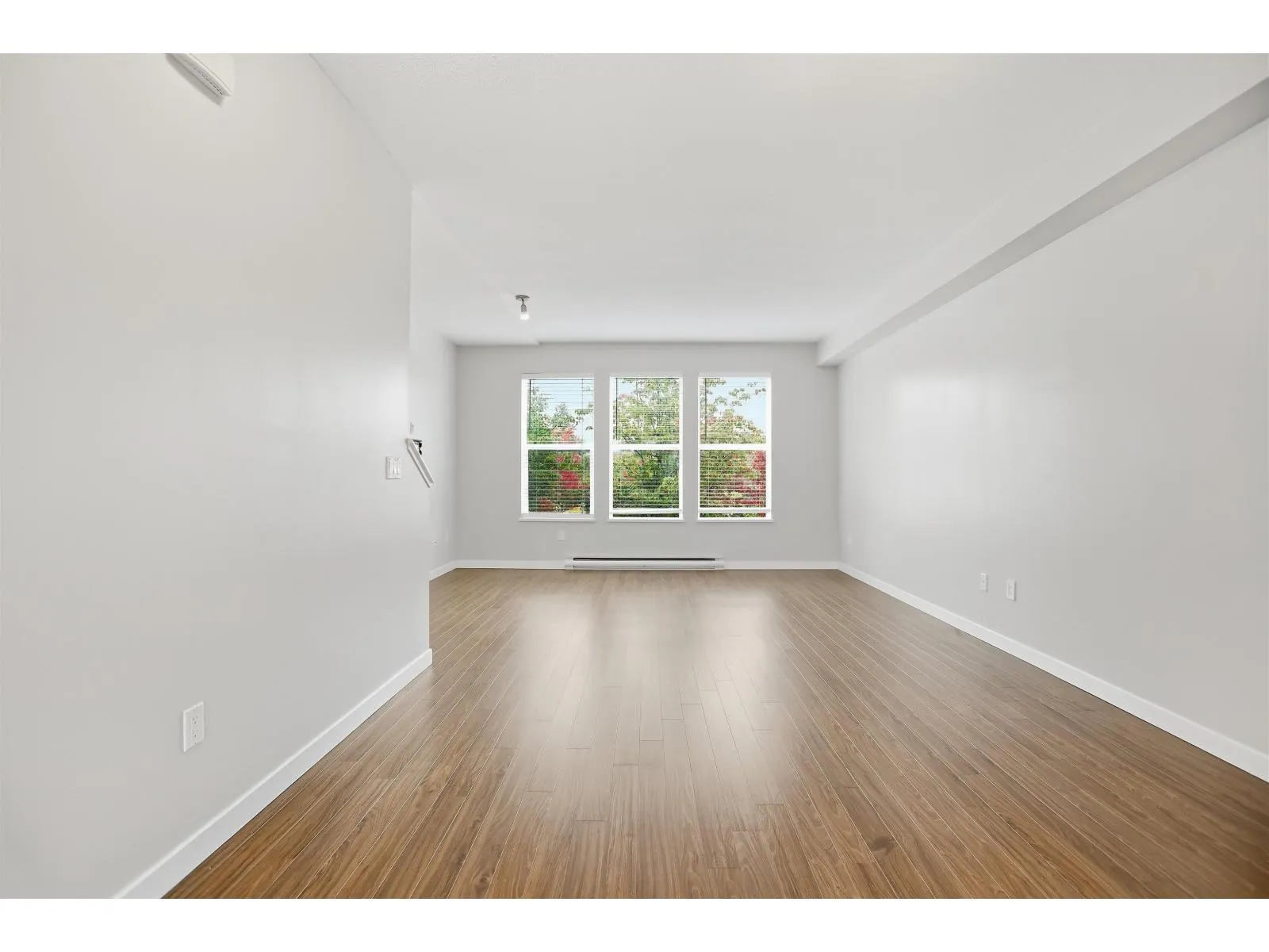 2 10415 DELSOM CRESCENT