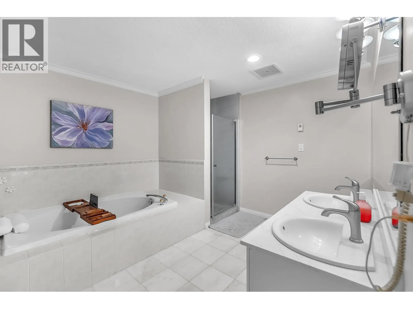 207 1500 OSTLER COURT