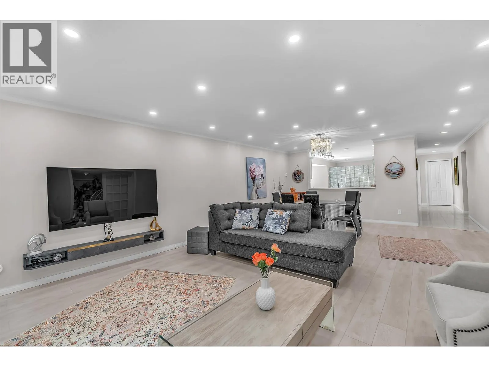 207 1500 OSTLER COURT